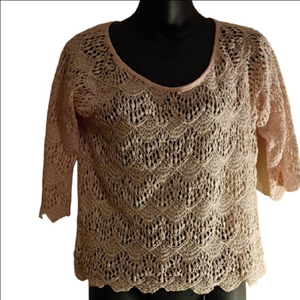 Vanity  Cream  Lace / Crochet Look Blouse. Size Medium. Travel!